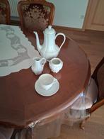 Te koop eet en koffie service echte Royal Limouges, kleur wi, Antiek en Kunst, Antiek | Servies compleet, Ophalen of Verzenden