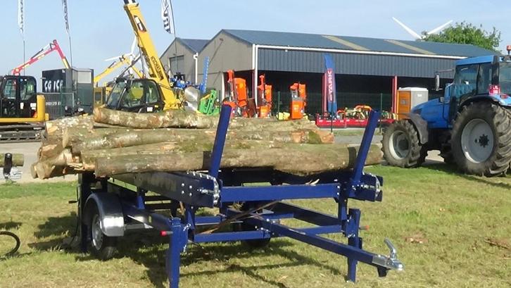 Deck à chaines TAJFUN pour le bois de chauffage, Tuin en Terras, Brandhout, Blokken, Eikenhout, 6 m³ of meer, Ophalen