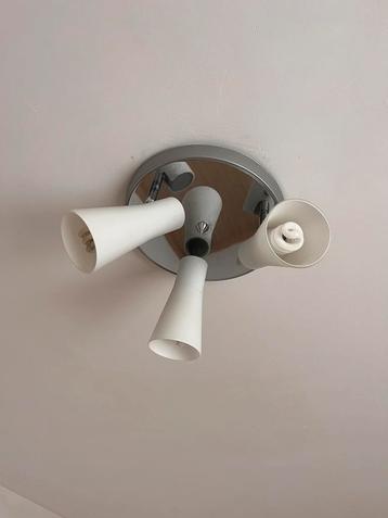 Verlichting  beschikbaar voor biedingen