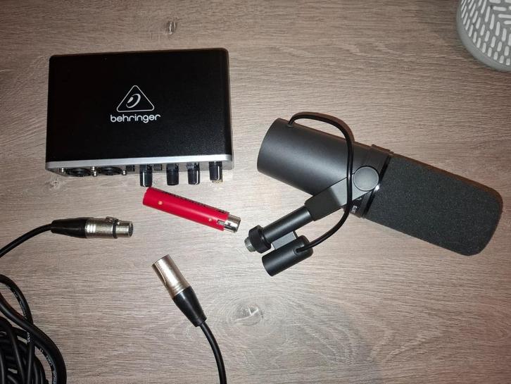 Shure SM7B -gebruiksklaar- pre-amp, audio interface, statief, Muziek en Instrumenten, Microfoons, Zo goed als nieuw, Studiomicrofoon