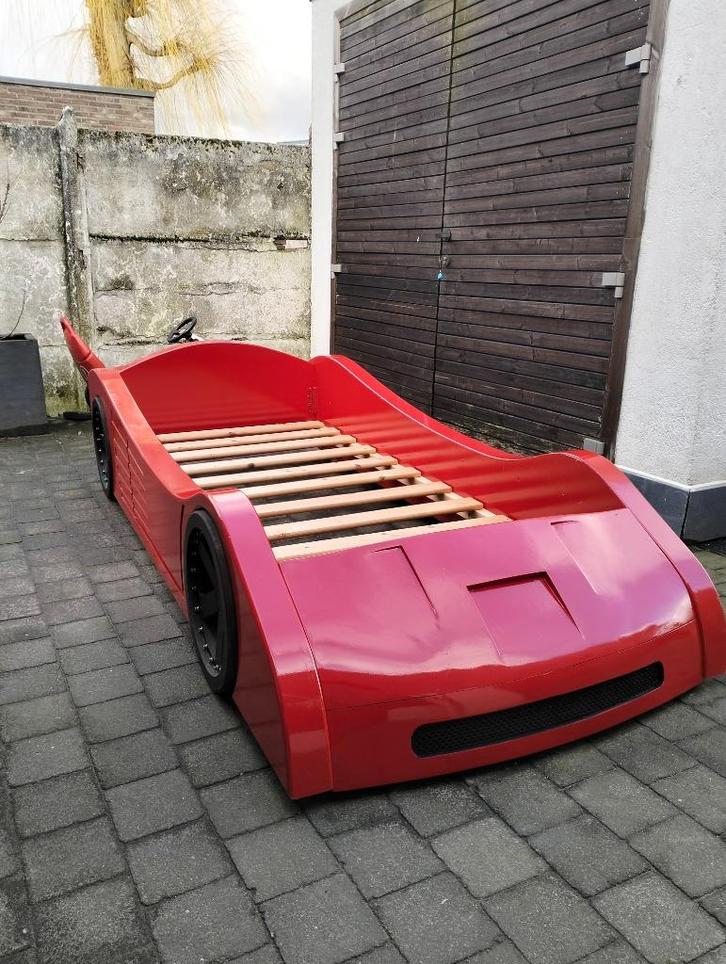 Zelfgemaakt autokinderbed, Kinderen en Baby's, Kinderkamer | Bedden, Gebruikt, 180 cm of meer, 85 tot 100 cm, Ophalen