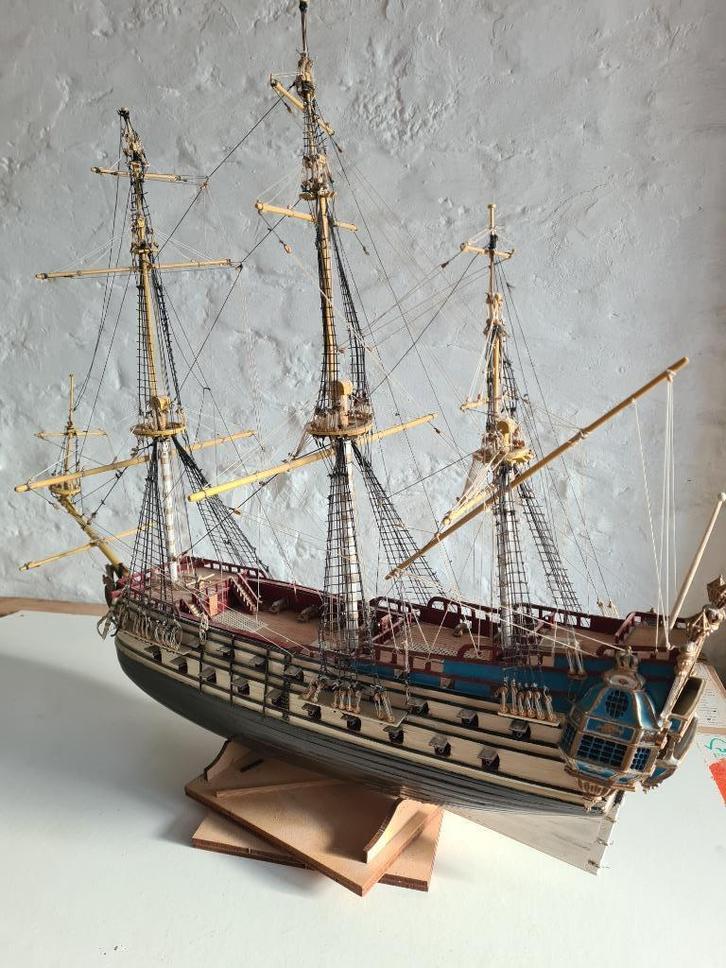 Tintin la Licorne bateau bois maquette, Collections, Personnages de BD, Comme neuf, Statue ou Figurine, Tintin, Enlèvement