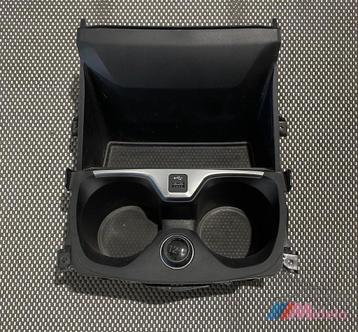 BMW F40 BEKERHOUDER MIDDENCONSOLE 5R5A375742 beschikbaar voor biedingen