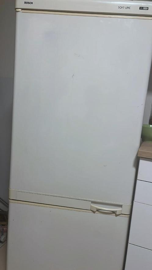 BOSCH koelkast met 2 deuren - koelkast/diepvriezer/vriezer, Elektronische apparatuur, Koelkasten en IJskasten, Gebruikt, Met aparte vriezer