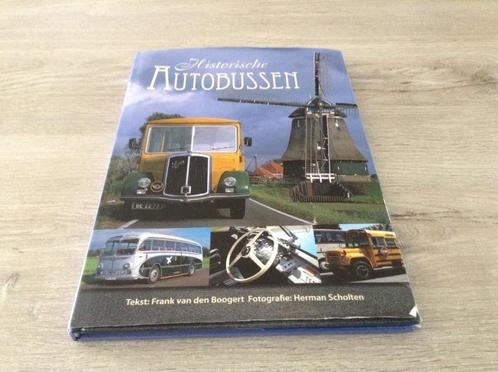 Historische autobussen encyclopedie, Boeken, Auto's | Boeken, Zo goed als nieuw, Overige merken, Ophalen of Verzenden