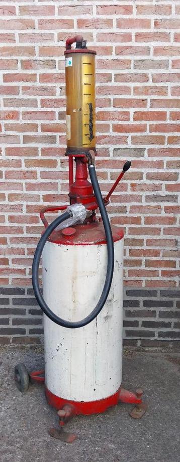2 takt benzinepomp  beschikbaar voor biedingen