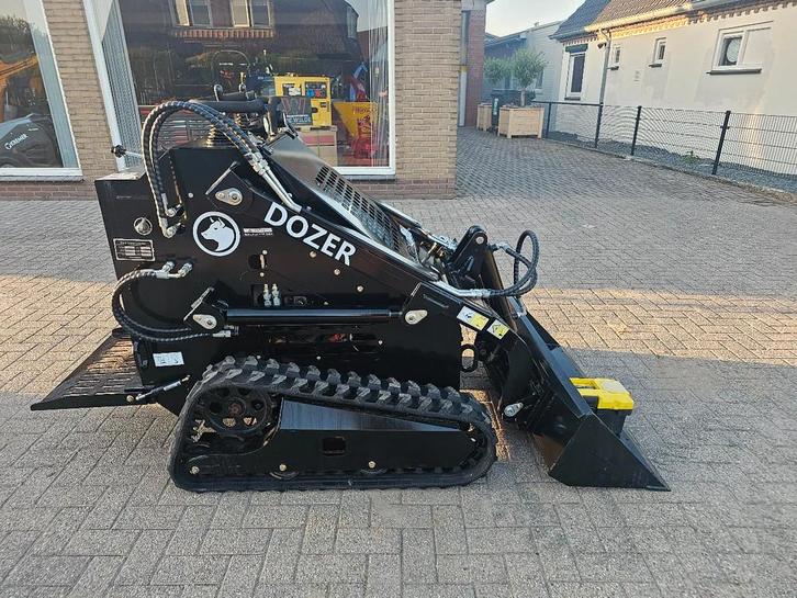 Bobcat Skidster loader 2cil shovel Black edition (bj 2024), Zakelijke goederen, Machines en Bouw | Transport