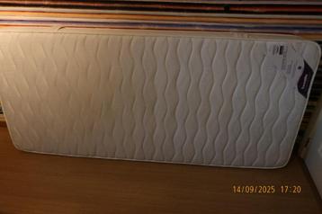 Matelas 1 personne 90X200 beschikbaar voor biedingen