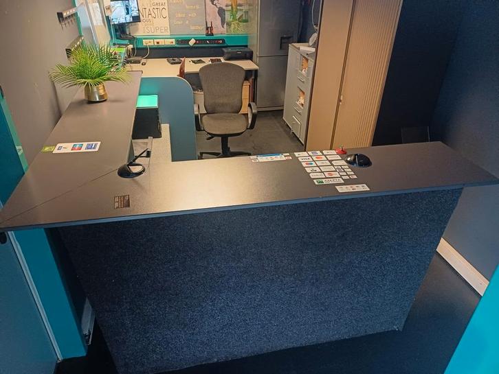 Onthaal / infoBalie / Toonbank /Receptiedesk.GRATIS LEVERING, Huis en Inrichting, Bureaus, Zo goed als nieuw, Ophalen