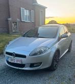 Fiat Bravo 1.6D Euro 5 / Pano-Dak/ Airco /, Auto's, Fiat, Voorwielaandrijving, Euro 5, Stof, Zwart