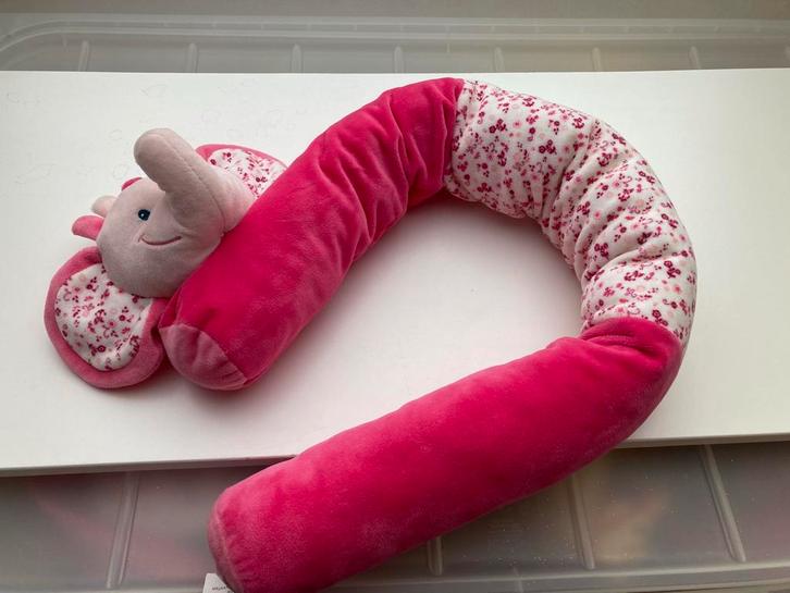 Coussin de voiture pour enfant - peluche avec éléphant rose, Enfants & Bébés, Enfants & Bébés Autre, Comme neuf, Enlèvement ou Envoi