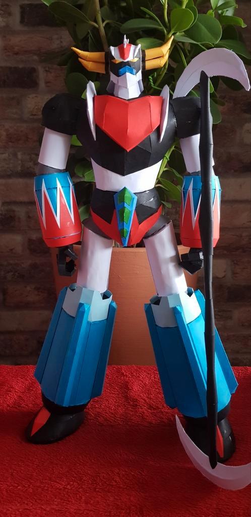Figurines papercraft goldorak 47cm, Antiek en Kunst, Kunst | Designobjecten, Ophalen of Verzenden