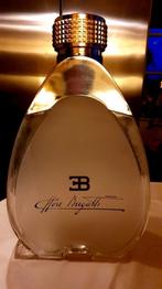 Gigantische Bugatti-parfum dummy. Factice Parfum Fles. De Fa, Verzamelen, Parfumverzamelingen, Parfumfles, Zo goed als nieuw, Ophalen