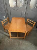 Kindertafel met twee stoelen, Kinderen en Baby's, Ophalen, Gebruikt, Stoel(en)