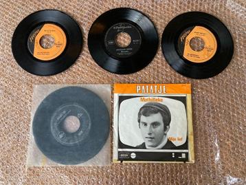Vinyl singles - 45 toeren beschikbaar voor biedingen