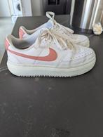 Nike sneakers, Kleding | Dames, Schoenen, Ophalen, Wit, Nike, Zo goed als nieuw