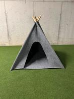 Grijze vilten tipi voor dieren, Dieren en Toebehoren, Hondenhokken, Ophalen, 100 cm of meer, 75 tot 110 cm, Nieuw