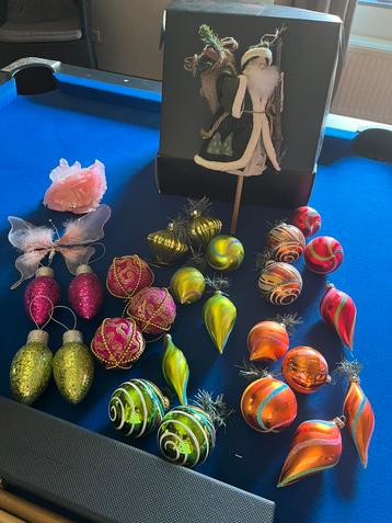 Belles boules de Noël en verre et Père Noël en parfait état, Divers, Noël, Enlèvement ou Envoi, Comme neuf