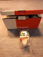10 nieuwe Legrand venter met rode leds 78570, Ophalen of Verzenden, Nieuw