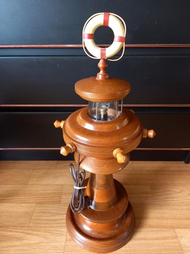 HOUTEN VUURTOREN MET LAMP, Antiek en Kunst, Curiosa en Brocante, Ophalen of Verzenden