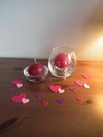 2 bougeoirs en verre & 2 bougies ronde de coloris rouge, Maison & Meubles, Accessoires pour la Maison | Bougeoirs & Bougies, Comme neuf