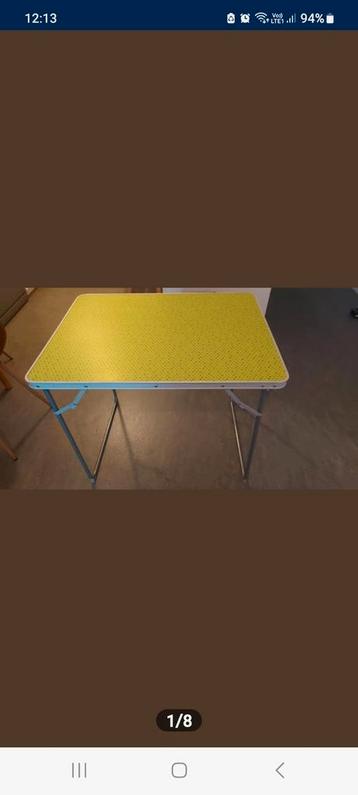 Nieuw campeertafel beschikbaar voor biedingen