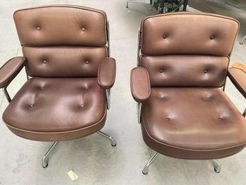2 x Vitra Eames Lobby Chair ES108 