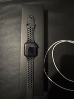 Apple watch 7 Nike 45, Handtassen en Accessoires, Smartwatches, Ophalen, GPS, Zo goed als nieuw