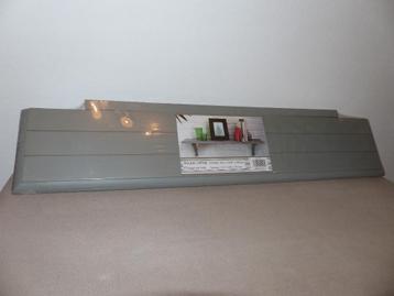 Houten wandplankje - 76 x 14 x 18 beschikbaar voor biedingen