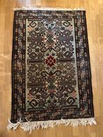 Petit tapis iranien, Huis en Inrichting, Stoffering | Tapijten en Vloerkleden, 50 tot 100 cm, 100 tot 150 cm, Gebruikt, Rechthoekig