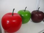 3 Grote decoratieve kunststof appels 15cm Ø, Zo goed als nieuw, Ophalen