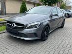 Mercedes A 180 URBAN AUTO NAVI LED PDC, Leder en Stof, 1595 cc, Bedrijf, 5 zetels