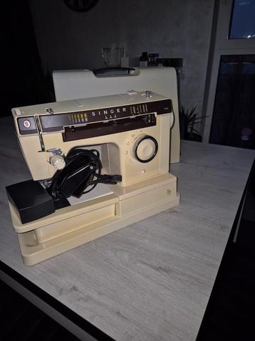 Naaimachine Singer  beschikbaar voor biedingen