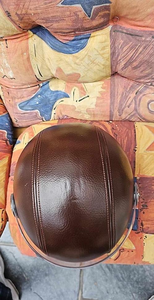 te koop helm in goede nieuwe staat zie foto's bruine leder l, Fietsen en Brommers, Brommerhelmen, Nieuw, Extra small of kleiner