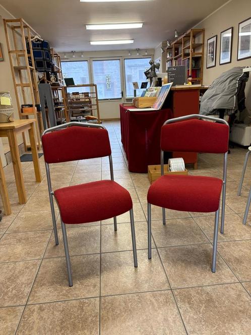 Twee gestoffeerde stoelen Ikea, Huis en Inrichting, Stoelen, Gebruikt, Twee, Metaal, Stof, Rood, Ophalen