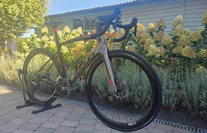Vélo de route Ridley Noah Fast Ultegra Disc+roues en carbone, Sports & Fitness, Cyclisme, Comme neuf, Enlèvement