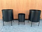 Zwarte metalen bloempotten (3 stuks), Tuin en Terras, Ophalen, Zo goed als nieuw