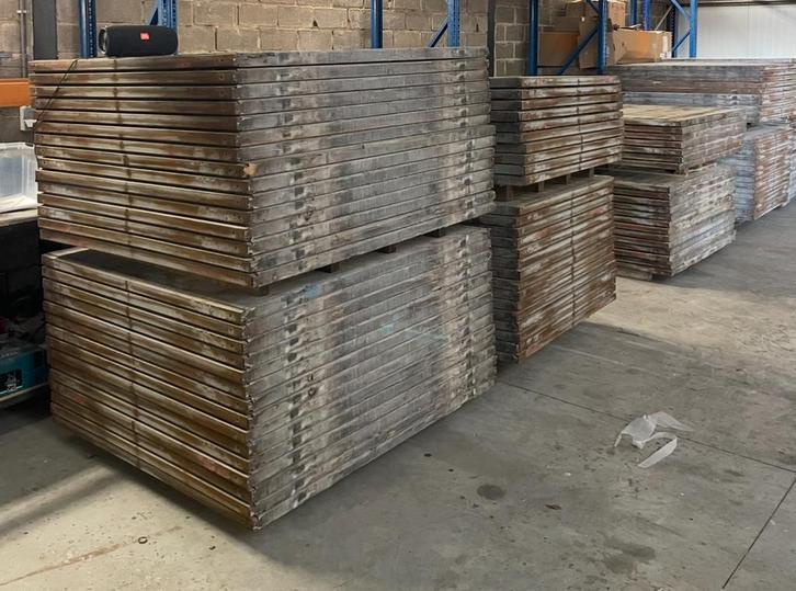 XXL STEENSCHOTTEN, Tuin en Terras, Palen, Balken en Planken, Zo goed als nieuw, Ophalen