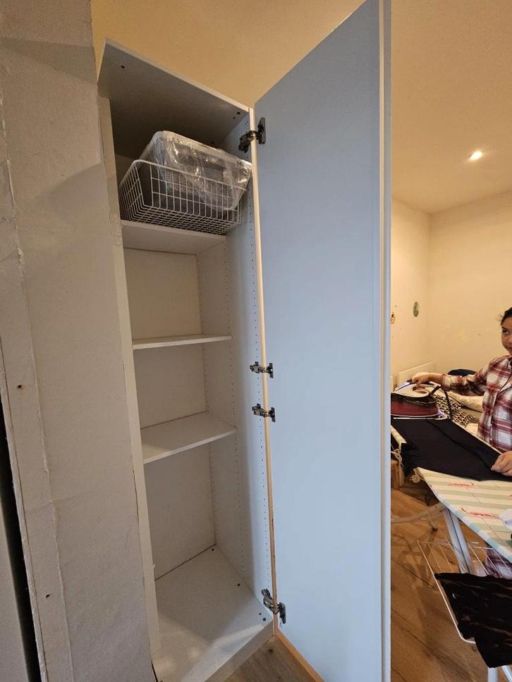 Gratis Ikea kast en toebehoren, Huis en Inrichting, Kasten | Overige, Gebruikt, Ophalen