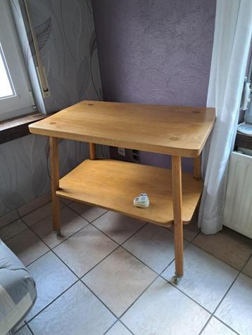 Table en chêne beschikbaar voor biedingen