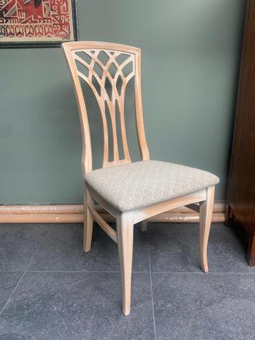 Prachtige stoelen  beschikbaar voor biedingen