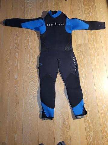 Combinaison Aqualung 7mm beschikbaar voor biedingen