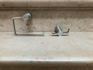 Toiletrolhouder en handdoekhaakje, Ophalen, Zo goed als nieuw, Handdoek