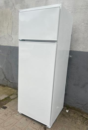 Neuf & BEKO frigo encastré deux portes/H.144,8cm. A++ beschikbaar voor biedingen