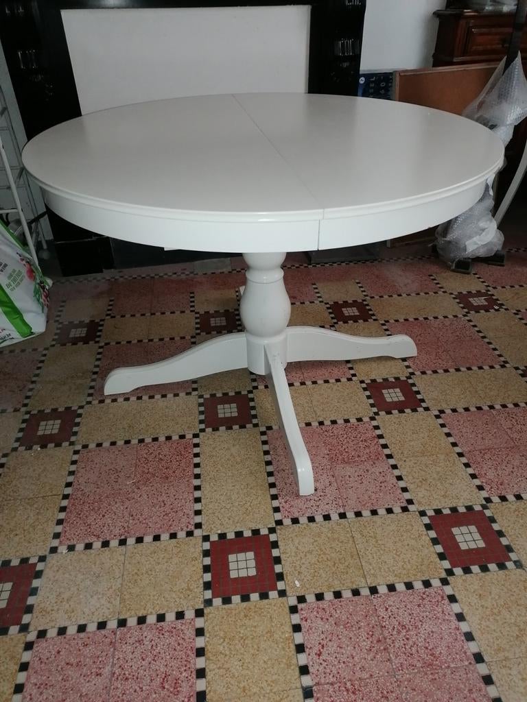 Table ronde blanche Ikea en très bon état, Enlèvement