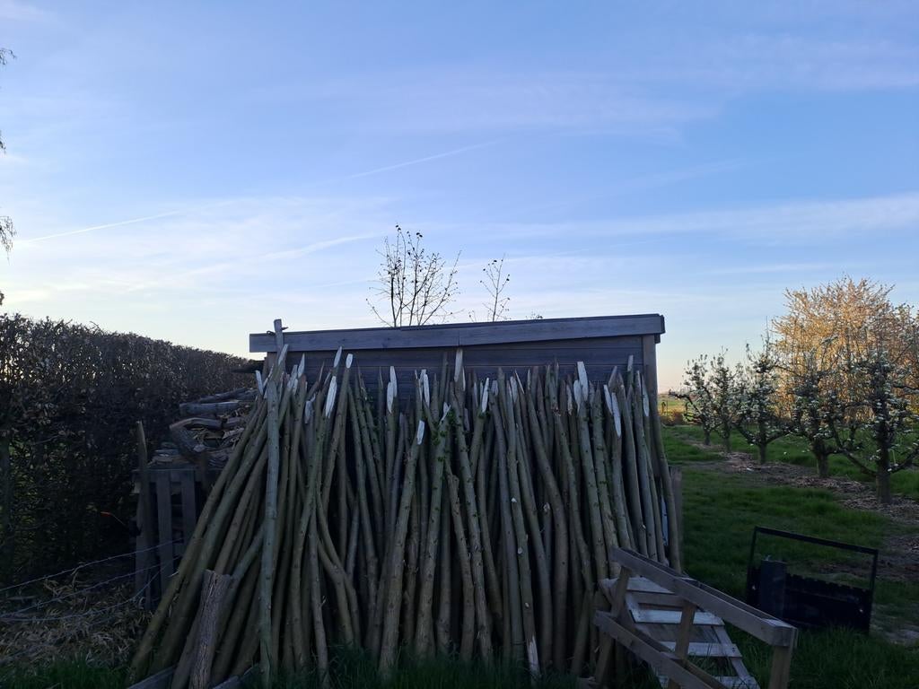 Houten palen, Ophalen