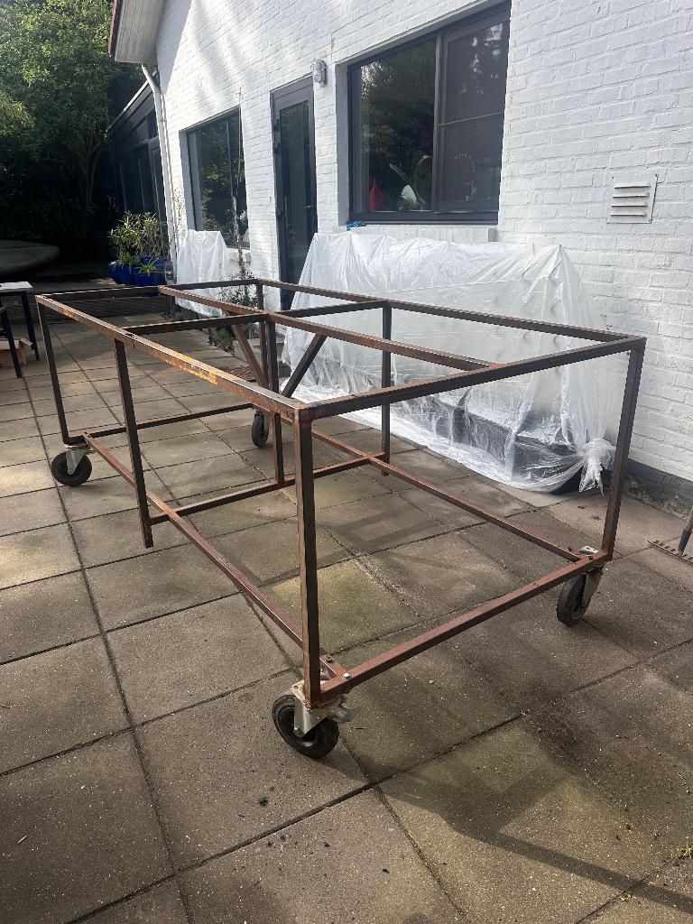 grande table de travail mobile 122x244 cm, Enlèvement