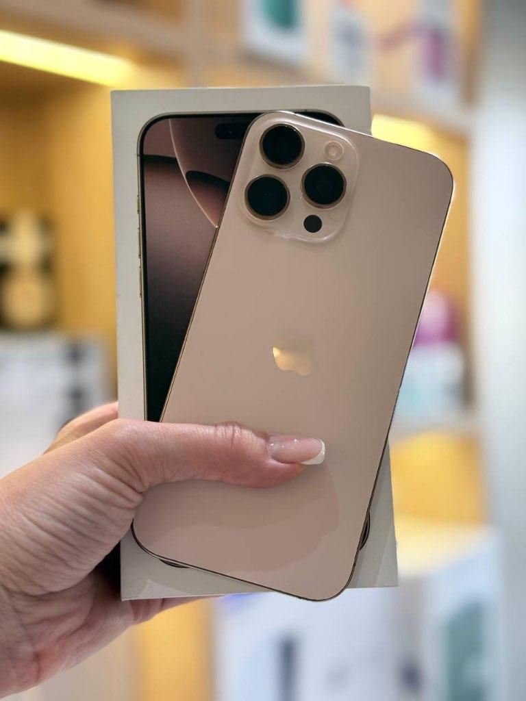 Apple iPhone 16 Pro Max 256GB Desert Titanium, Télécoms, Téléphonie mobile | Apple iPhone, 256 GB, IPhone 16, Enlèvement, Utilisé