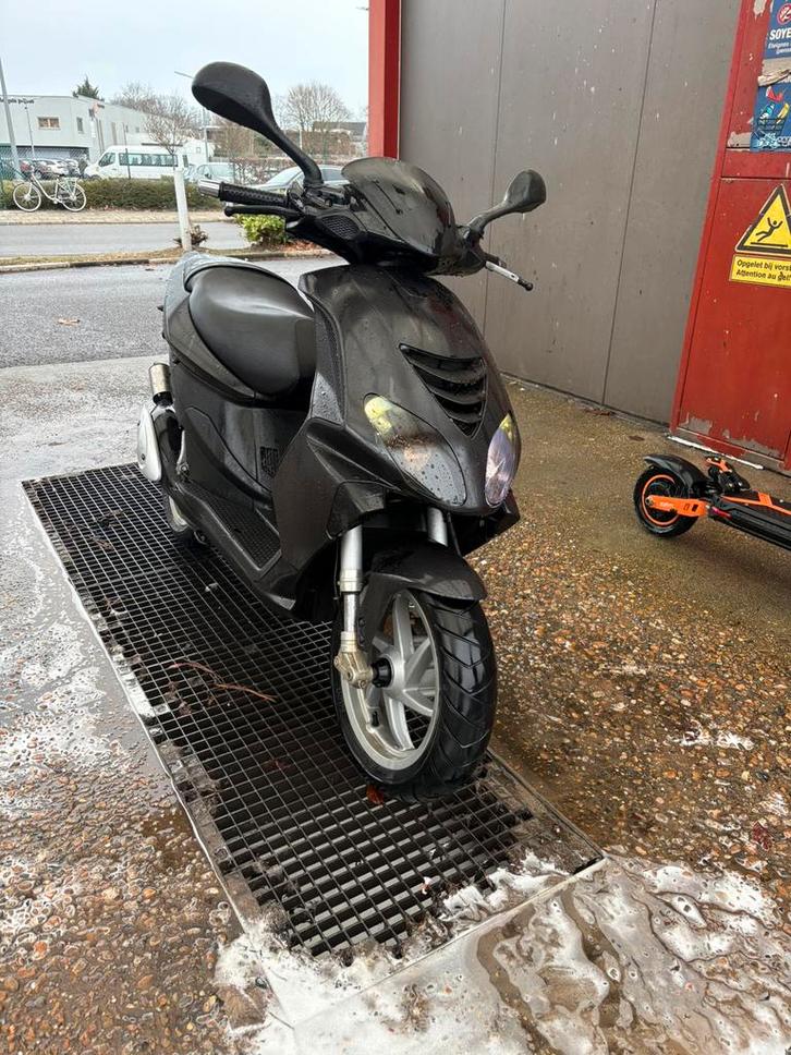 Piaggio NRG watergekoeld, Fietsen en Brommers, Scooters | Piaggio, Zo goed als nieuw, NRG, Klasse B (45 km/u), Tweetakt, Ophalen