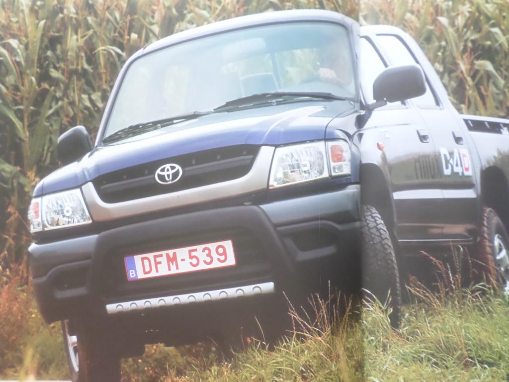 Toyota HiLux Brochure, Boeken, Auto's | Folders en Tijdschriften, Ophalen of Verzenden, Toyota